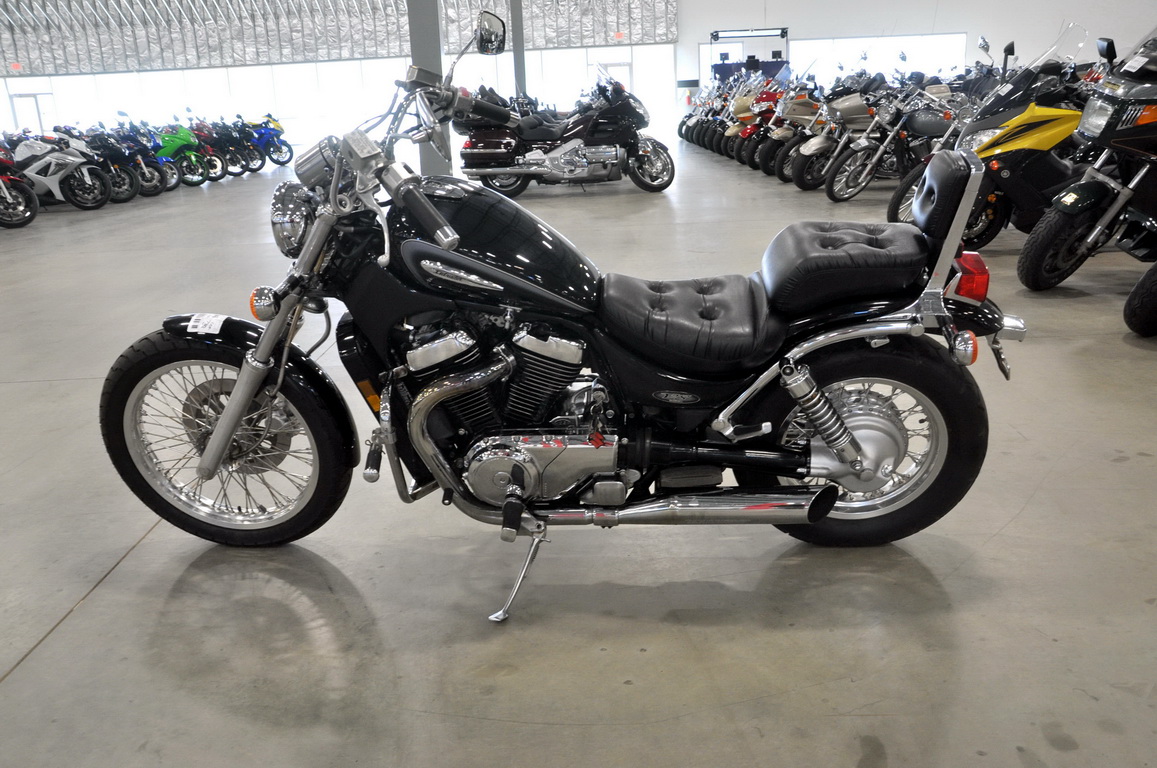 Купить мотоцикл Suzuki Intruder800 2002 фото 8